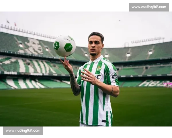 贝蒂斯启动安东尼永久转会谈判 曼联标价 3250 万英镑成关键障碍