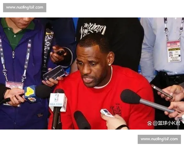 詹姆斯质疑戒指文化遭名嘴炮轰：立场矛盾引争议