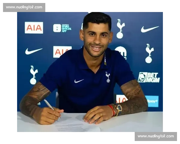 天空记者布里奇辟谣：热刺马竞未就罗梅罗转会费达成协议