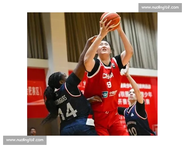 央 5 直播中国女篮海口迎战澳大利亚：张子宇内线强攻，宫鲁鸣战术大考！