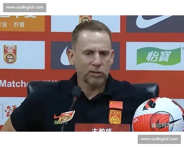 国足帅位争夺战白热化!久尔杰维奇临危受命剑指东亚杯 国足帅位争夺战白热化!久尔杰维奇临危受命剑指东亚杯