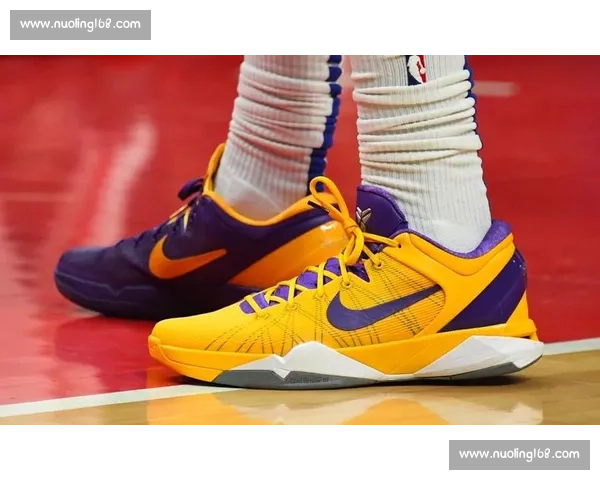 苏牙门线挑衅裁判:“我偏不!” 复刻经典争议 苏牙门线挑衅裁判:“我偏不!” 复刻经典争议